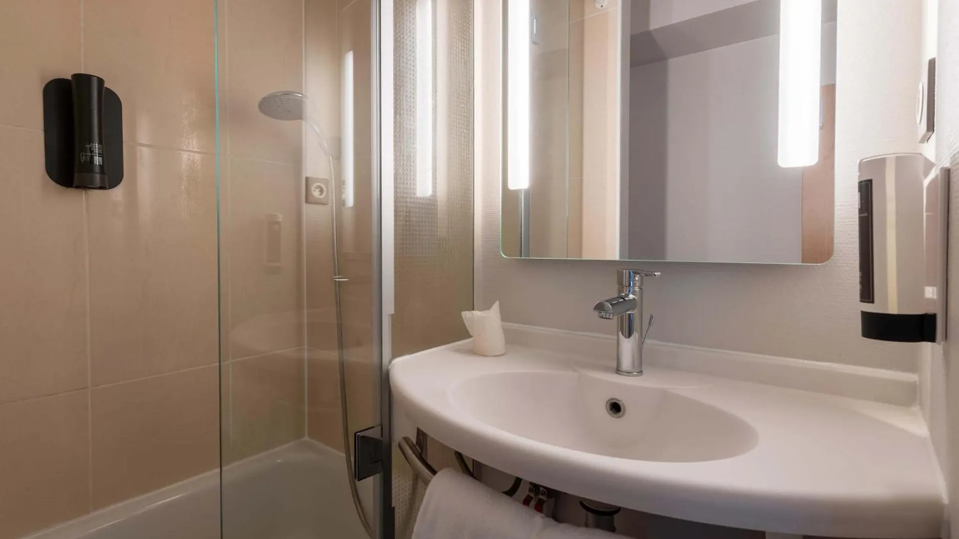 B&B Hotel Beauvais